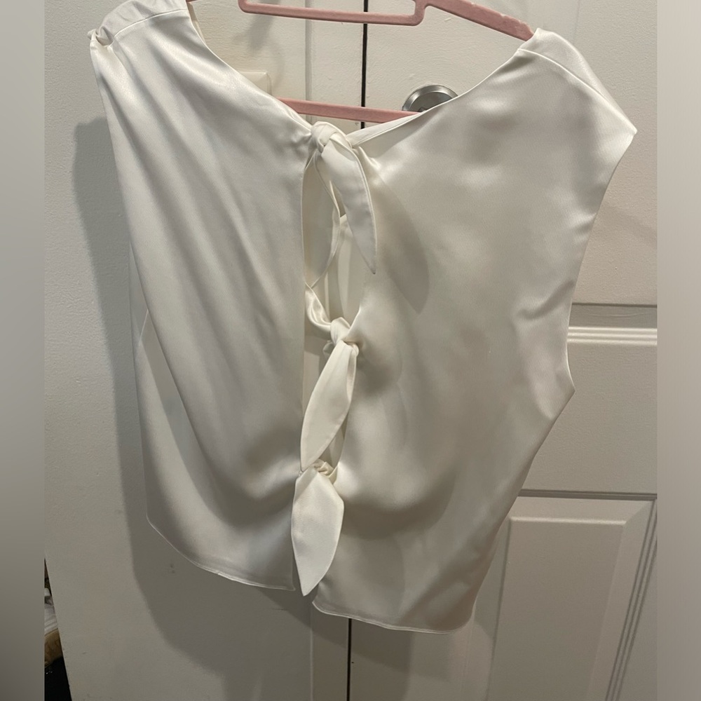 Alice + Olivia Bow Back White Silky Shirt NWOT
